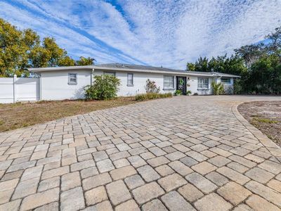 7601 9th Ave N, Saint Petersburg, FL, 33710