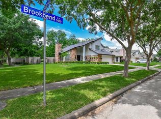 3446 Brookbend Ln, Sugar Land, TX 77479