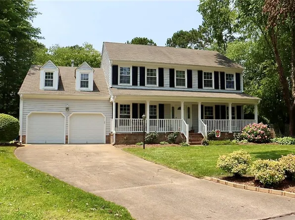 348 Barcelona Dr, Chesapeake, VA 23322