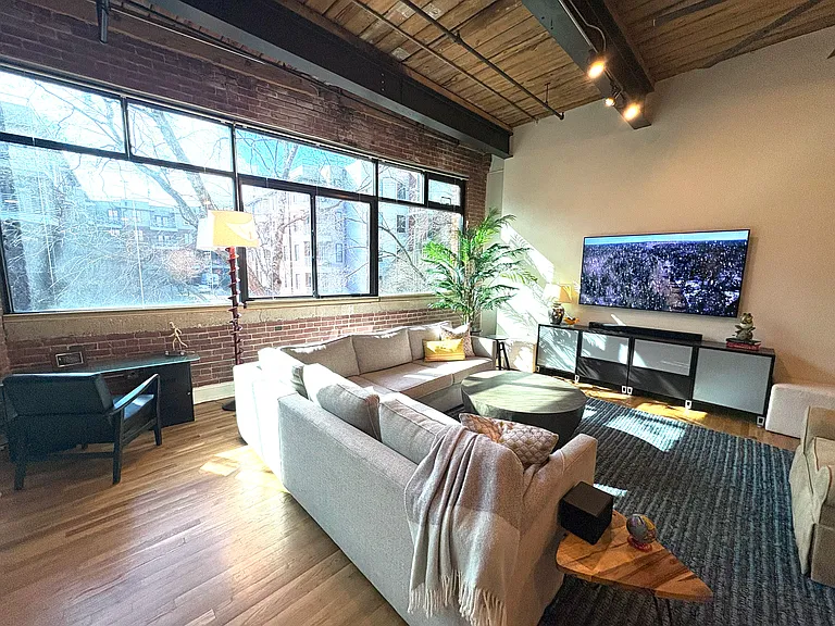 Every window has full, versatile blinds that can be raised from the bottom or lowered from the top.