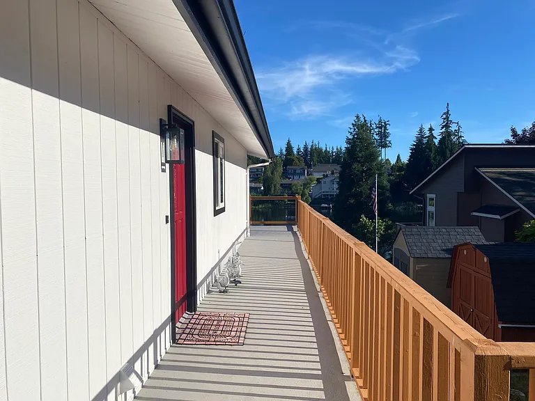 449 Lochwood Dr — Photo 16