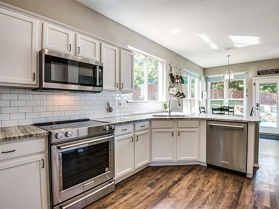 5th image of 2510 Vistaview Dr