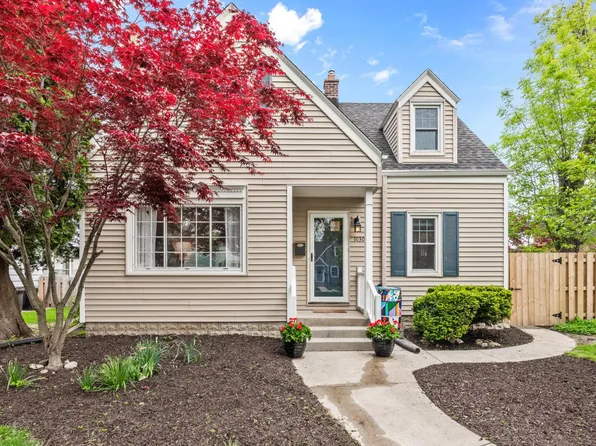 1030 East Colfax PLACE, Whitefish Bay, WI 53217