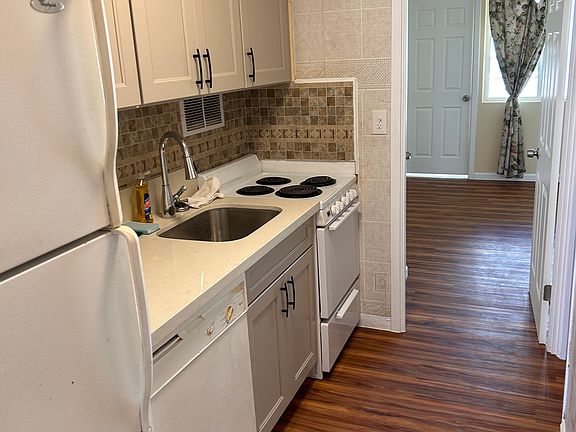 5th image of 1720 Ala Moana Blvd #906AA