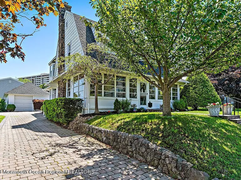 27 Shrewsbury Dr — Photo 4