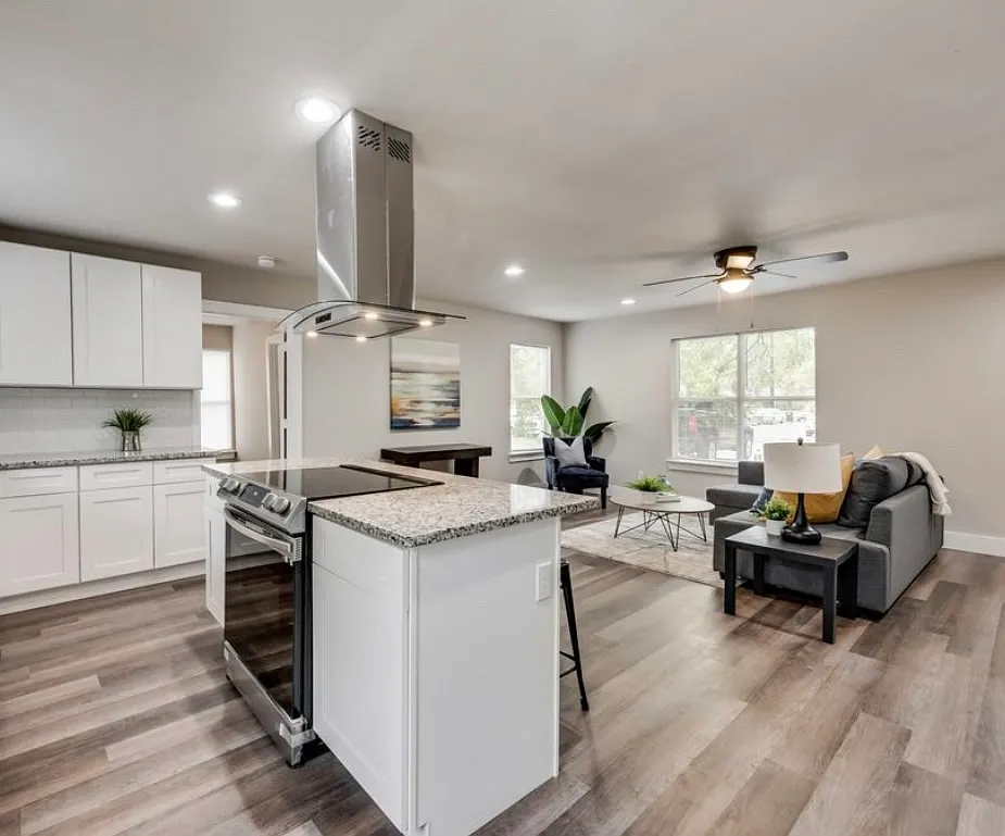 3 bed, 1144 sqft, $2,000 — Photo 3
