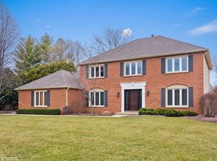 24 Carlisle Rd, Hawthorn Woods, IL 60047