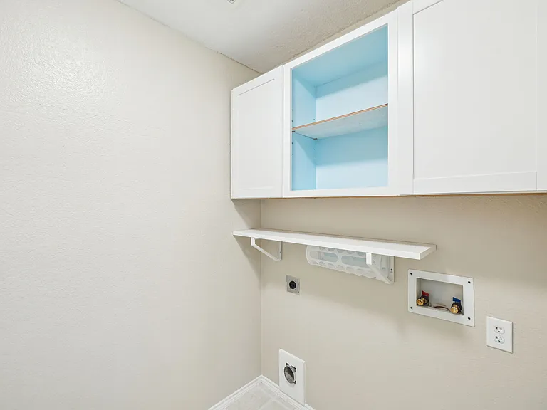 1001 Margaret Dr — Photo 24