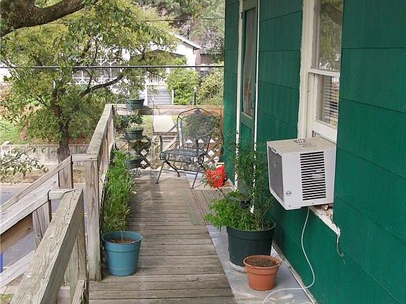 5th image of 557 Boulevard St