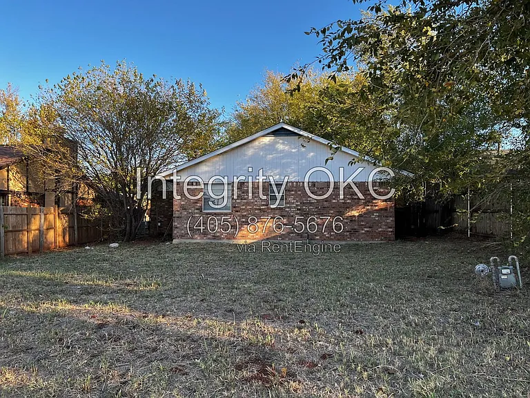 3316 SE 57th St — Photo 5