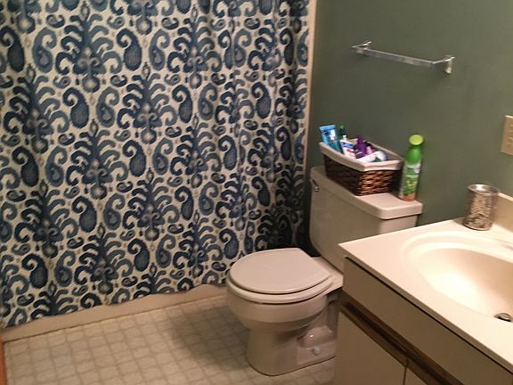 4th image of 68 Tulip Grove Cir APT 1