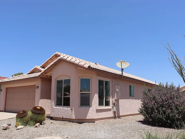 5379 Almosa St — Photo 2