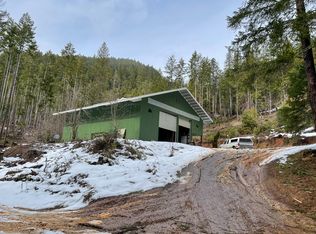 4202 Upper Cow Creek Rd, Azalea, OR 97410