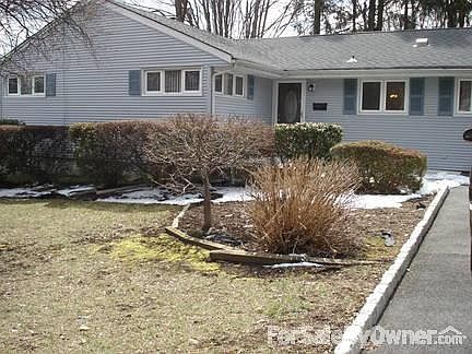 Beautiful curb appeal & 2 car garage