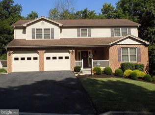 2 Summit St, Dillsburg, PA 17019