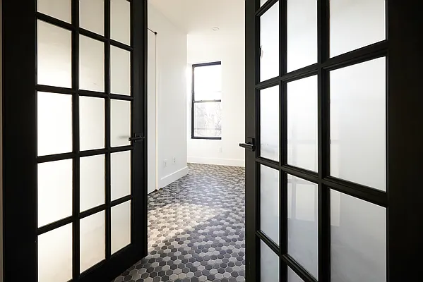 Rented by Lodger Corp | media 5