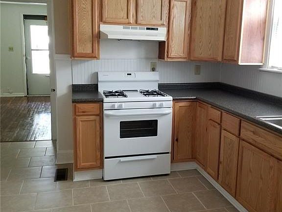 2nd image of 112 Afton Pkwy #1