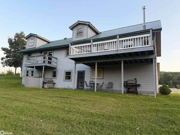 1901 Woodland Dr, Fairfield, IA 52556