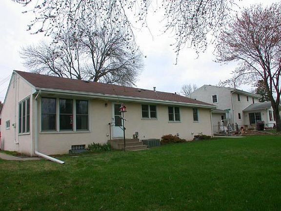 2nd image of 2800 Townview Ave NE