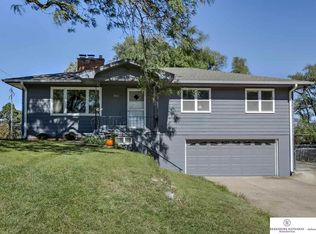 8802 Parker St, Omaha, NE 68114