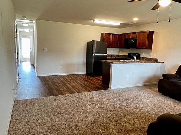 3rd image of 161 Autumn Woods Dr