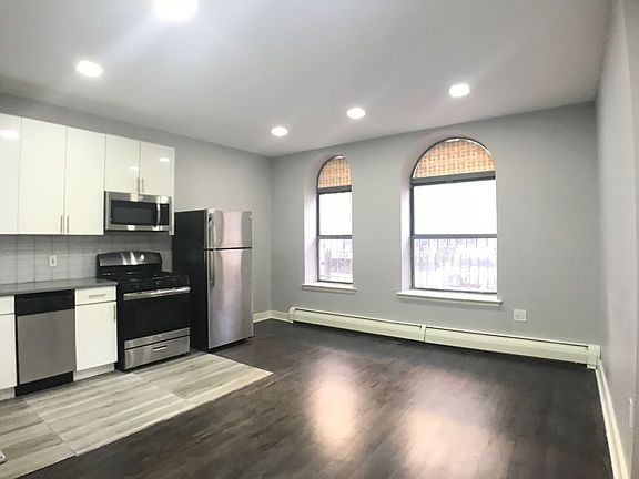 5th image of 218 W 140th St APT 1C