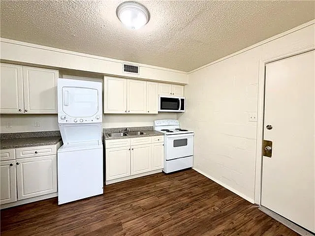 1 bed, 1.0 bath, 725 sqft, $1,100 — Photo 3