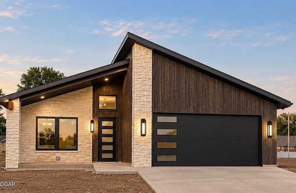 1st image of 2206 Modern Ave