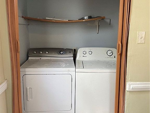 5th image of 712 W Washington St #A