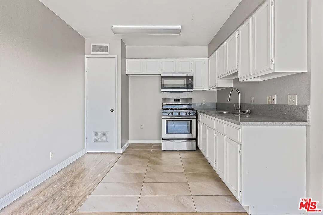 1 bed, 1.0 bath, 650 sqft, $1,800 — Photo 1