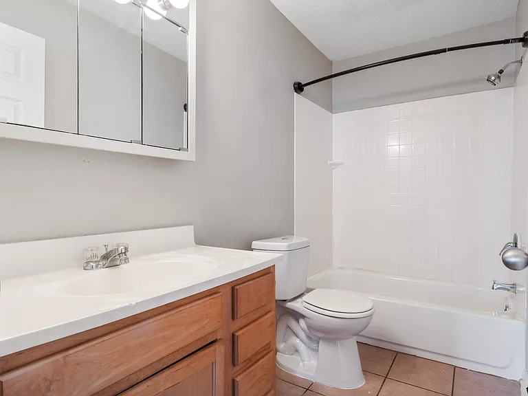 Abbey Run Apartments — Photo 10