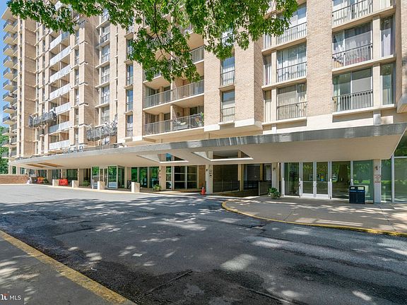 3rd image of 4600 S Four Mile Run Dr APT 119