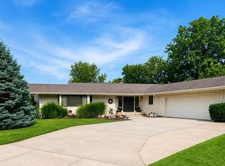 3304 Crystal Dr, Burlington, IA 52601