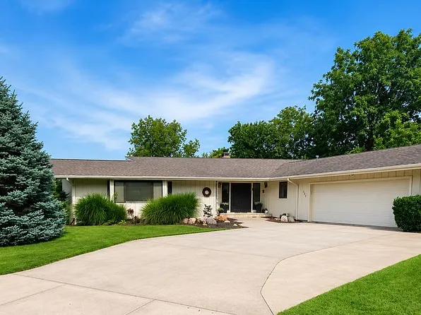 3304 Crystal Dr, Burlington, IA 52601