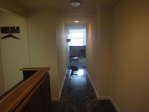 Hallway & Receptionist Area