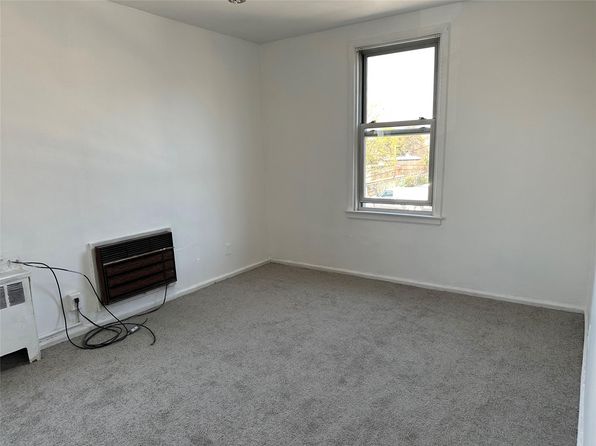 74 Gibson Boulevard #2D, Valley Stream, NY 11581