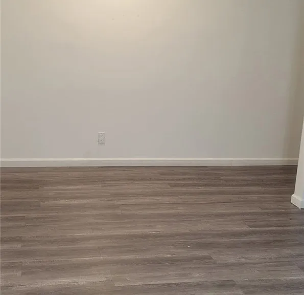 836 W 40th Pl — Photo 9