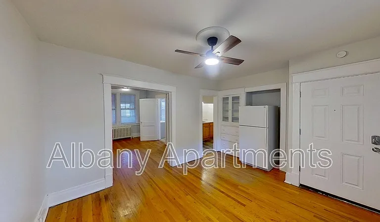 568 Park Ave #1 — Photo 1