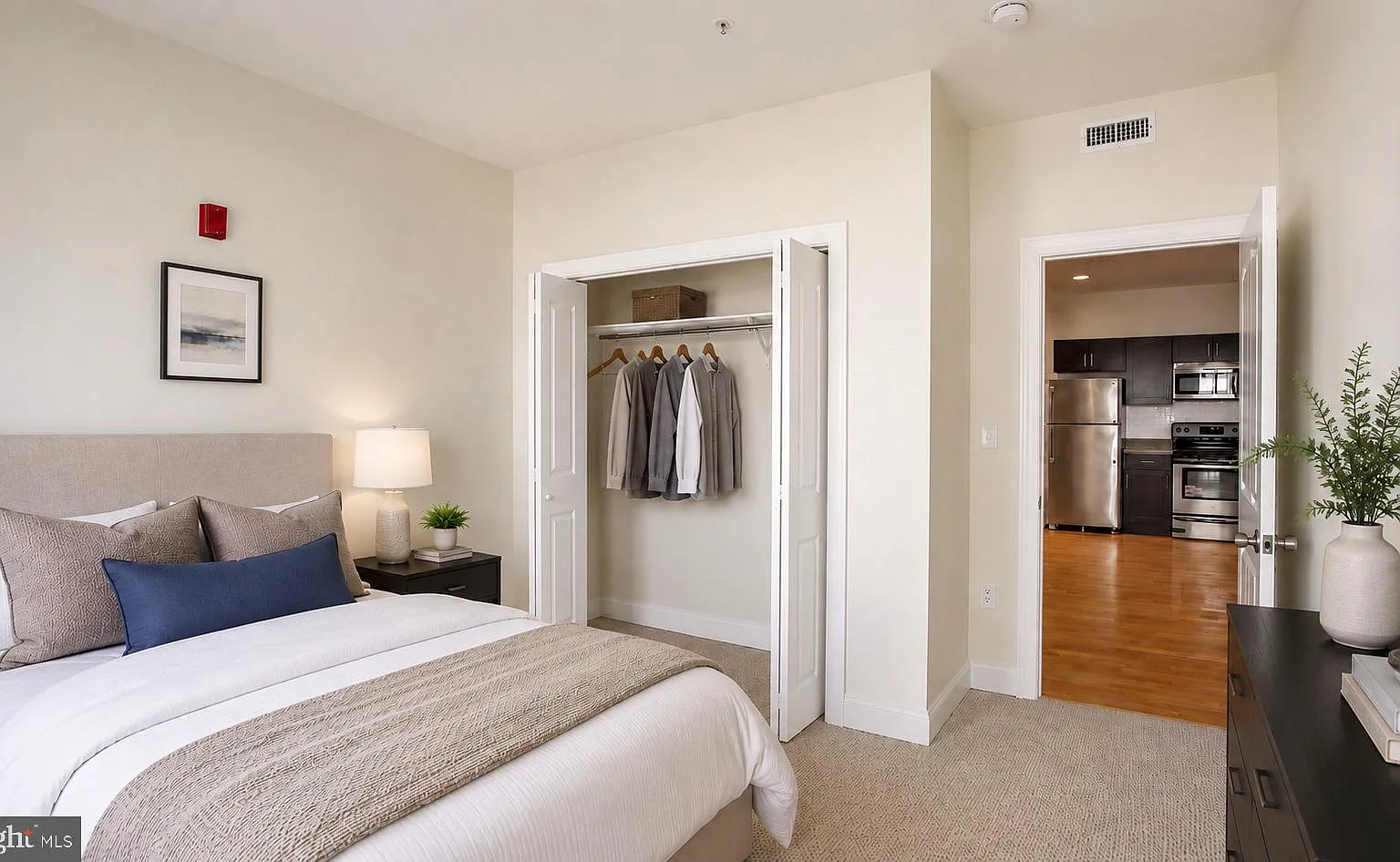 4 bed, 1600 sqft, $2,215 — Photo 1