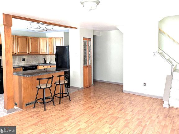 2nd image of 100 E Glenolden Ave APT U20