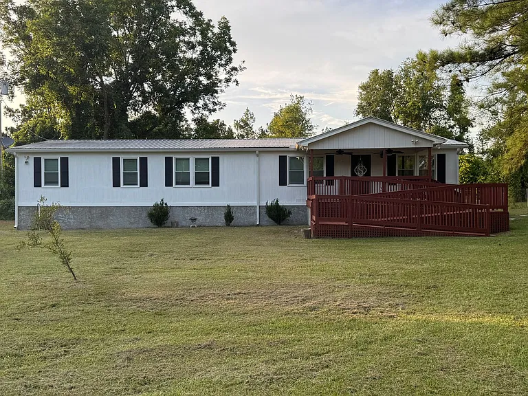 1384 Old Savannah Rd — Photo 3