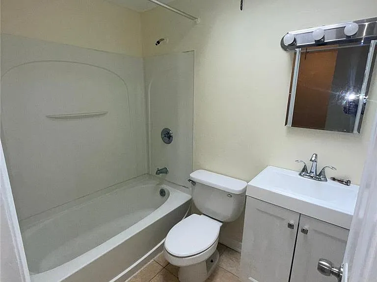 780 Mohawk St — Photo 22