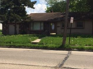 851 W Empire St, Freeport, IL 61032