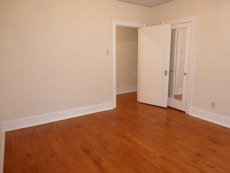 6412 Oakland Ave — Photo 8