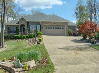 27 Coraza Cir, Hot Springs Village, AR 71909