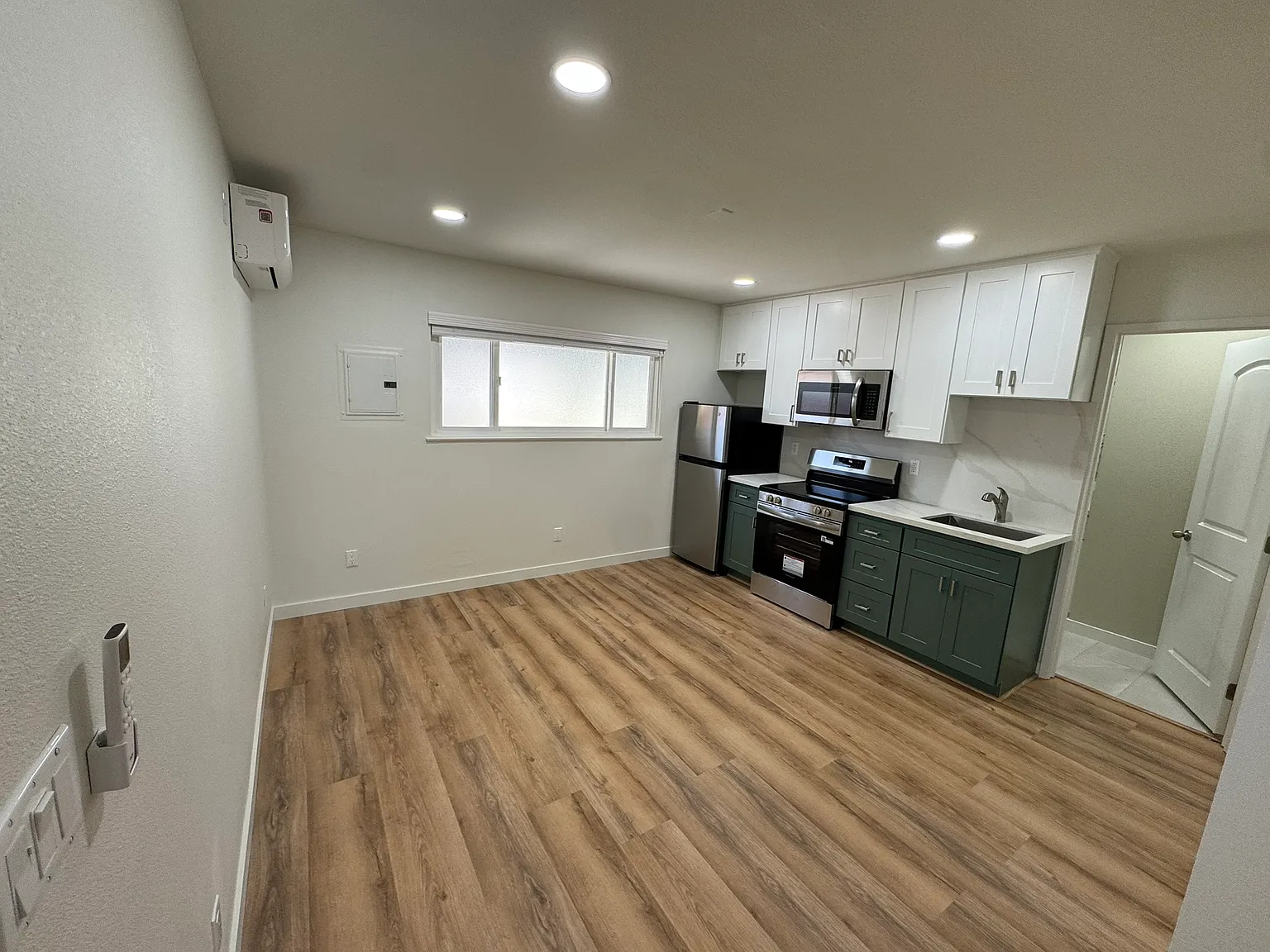 1 bed, 395 sqft, $1,800 — Photo 2