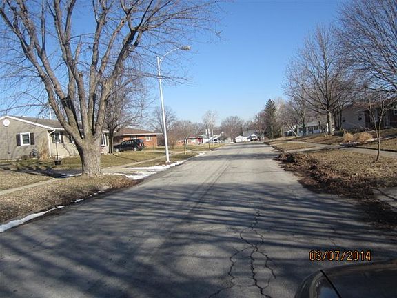 3rd image of 3839 Sumpter Dr