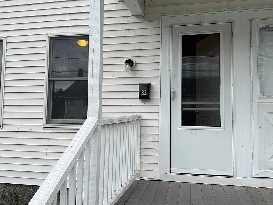 32 B St #32