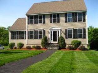 16 Ansel St, Salem, NH 03079