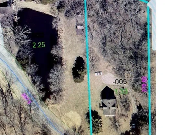 1229 W Pearl St, Staunton, IL 62088